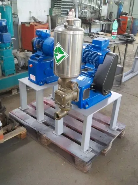 Pompa cu piston dublat VR80