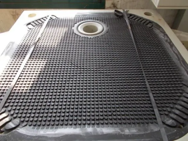 N.21 placas en polipropileno a membrana 800x800 JVK